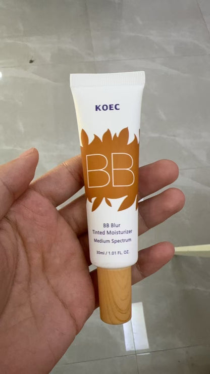 Moisturizing BB Cream with Concealer Brush